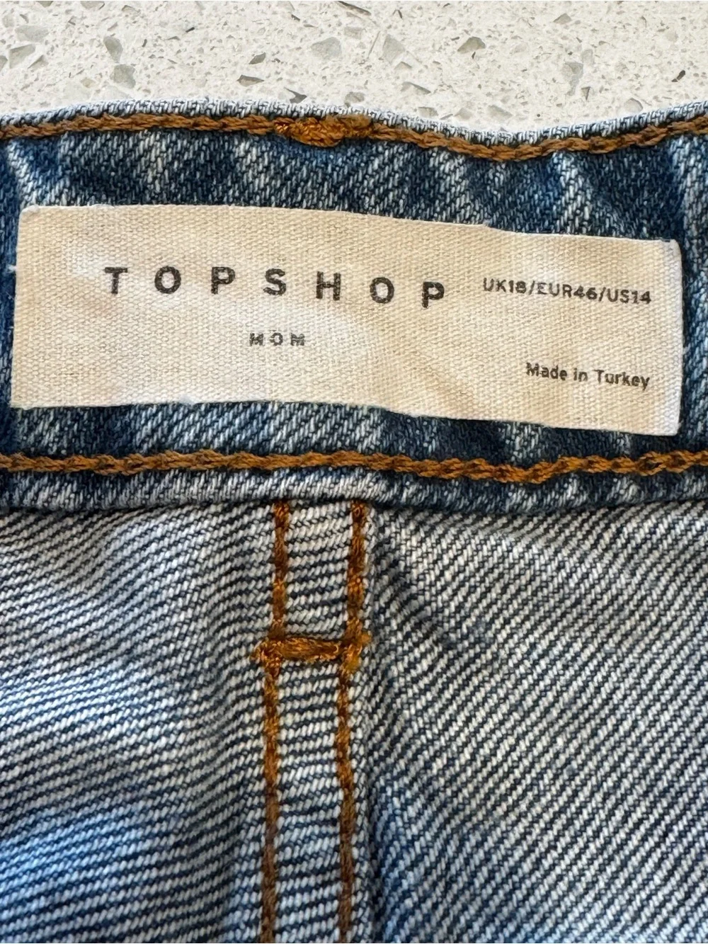 Topshop Mom Denim Cutoff Shorts Light Wash Distressed Raw Hem Size 14